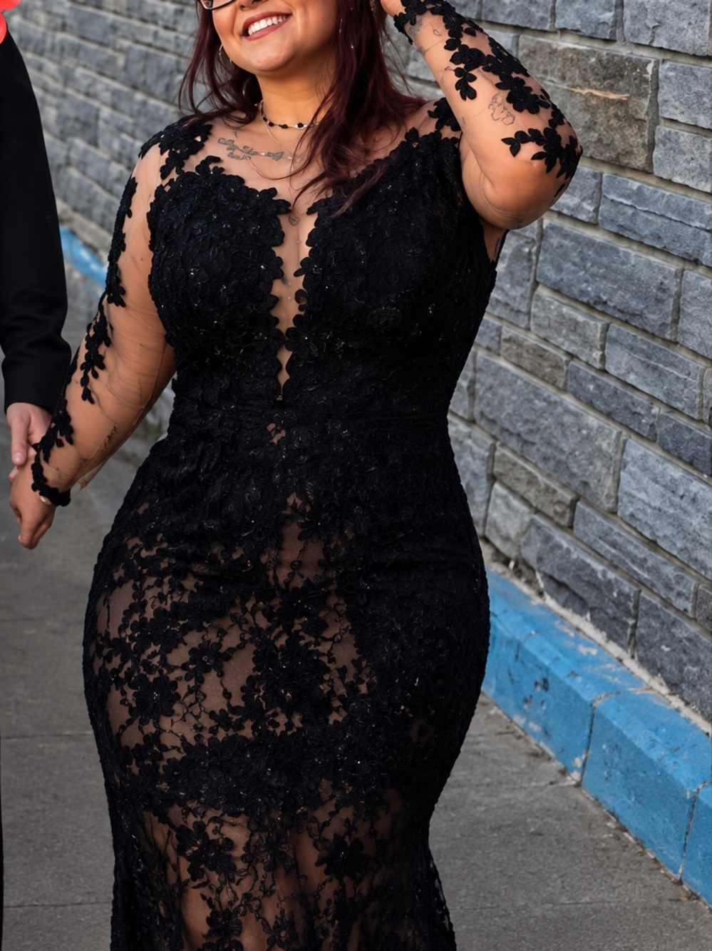 Black Lace Long Sleeve Evening Gown - Women Dresses